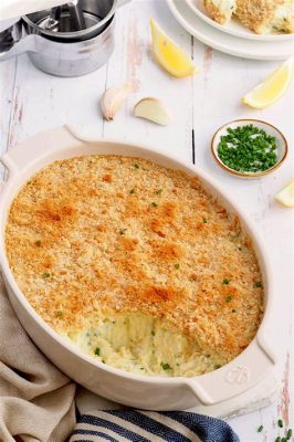  Brandade de Morue: Een Zacht Gegrilde Viskoek die de Zintuigen Prikkelt met zijn Crèmeachtige Textuur en Intenste Oceaanse Smaak!